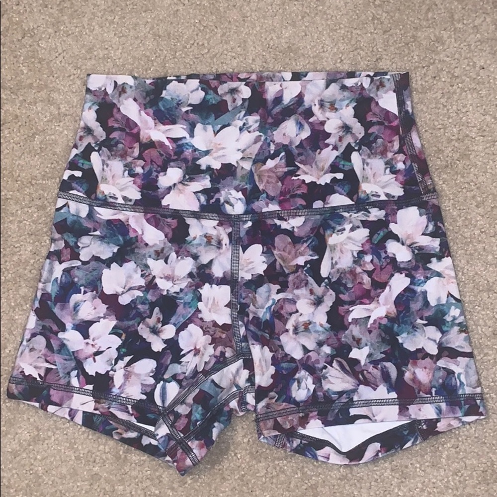 Lululemon Align Shorts *4” Size 6